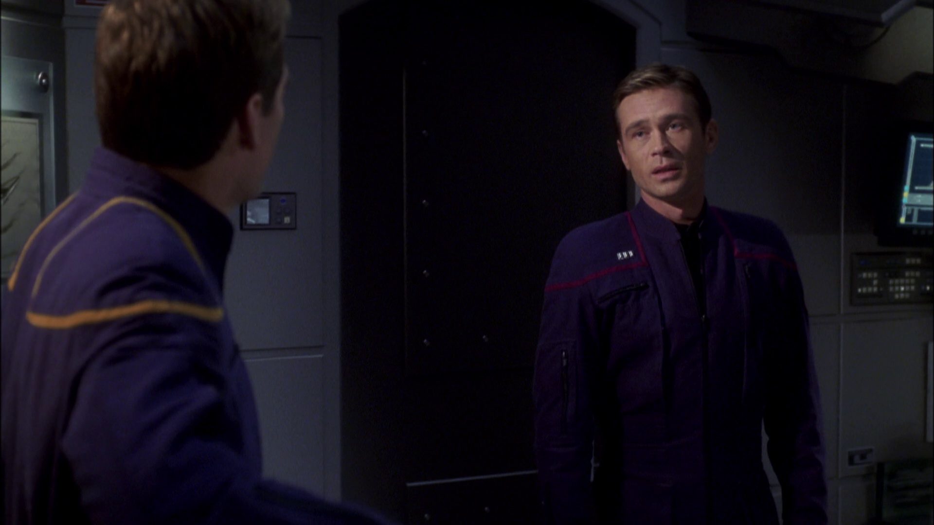 extant_StarTrek_ENT_1x08-BreakingTheIce_1608.jpg