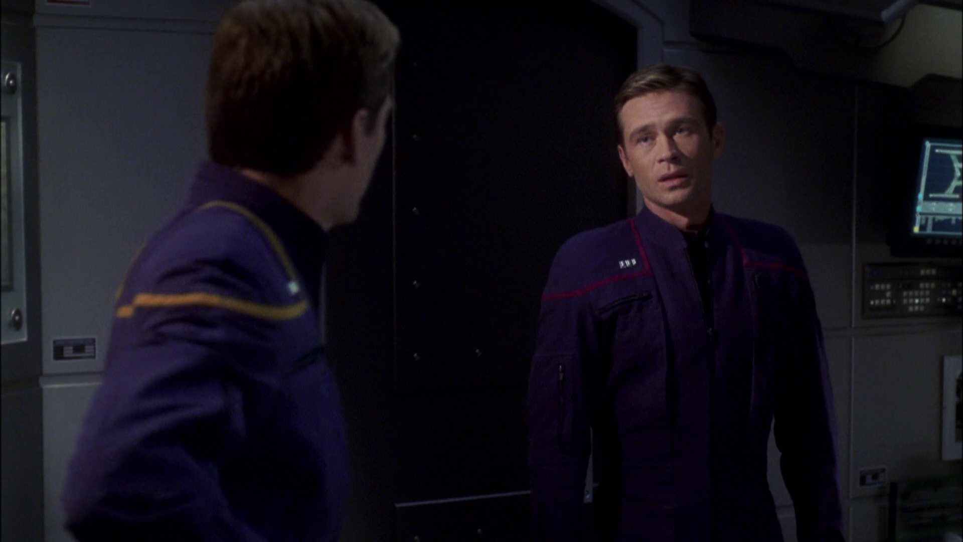 extant_StarTrek_ENT_1x08-BreakingTheIce_1609.jpg