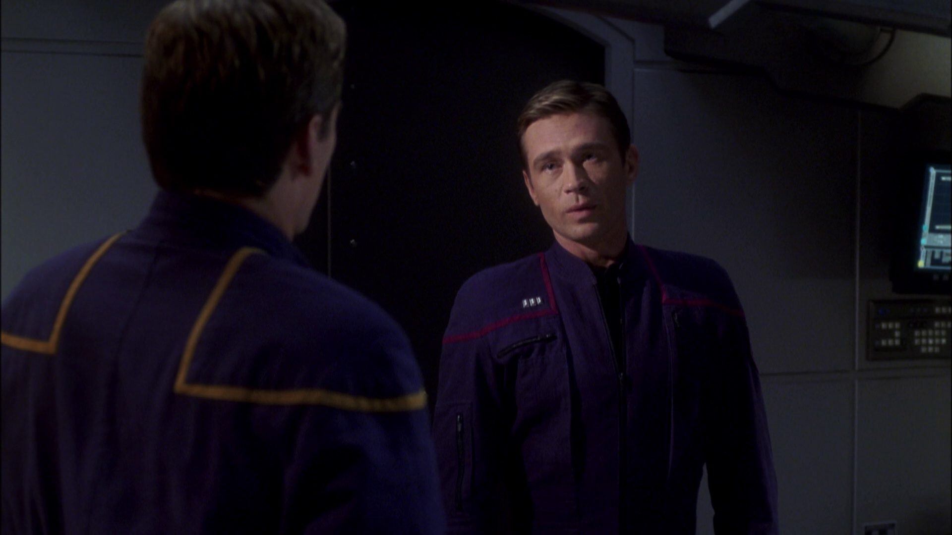 extant_StarTrek_ENT_1x08-BreakingTheIce_1614.jpg