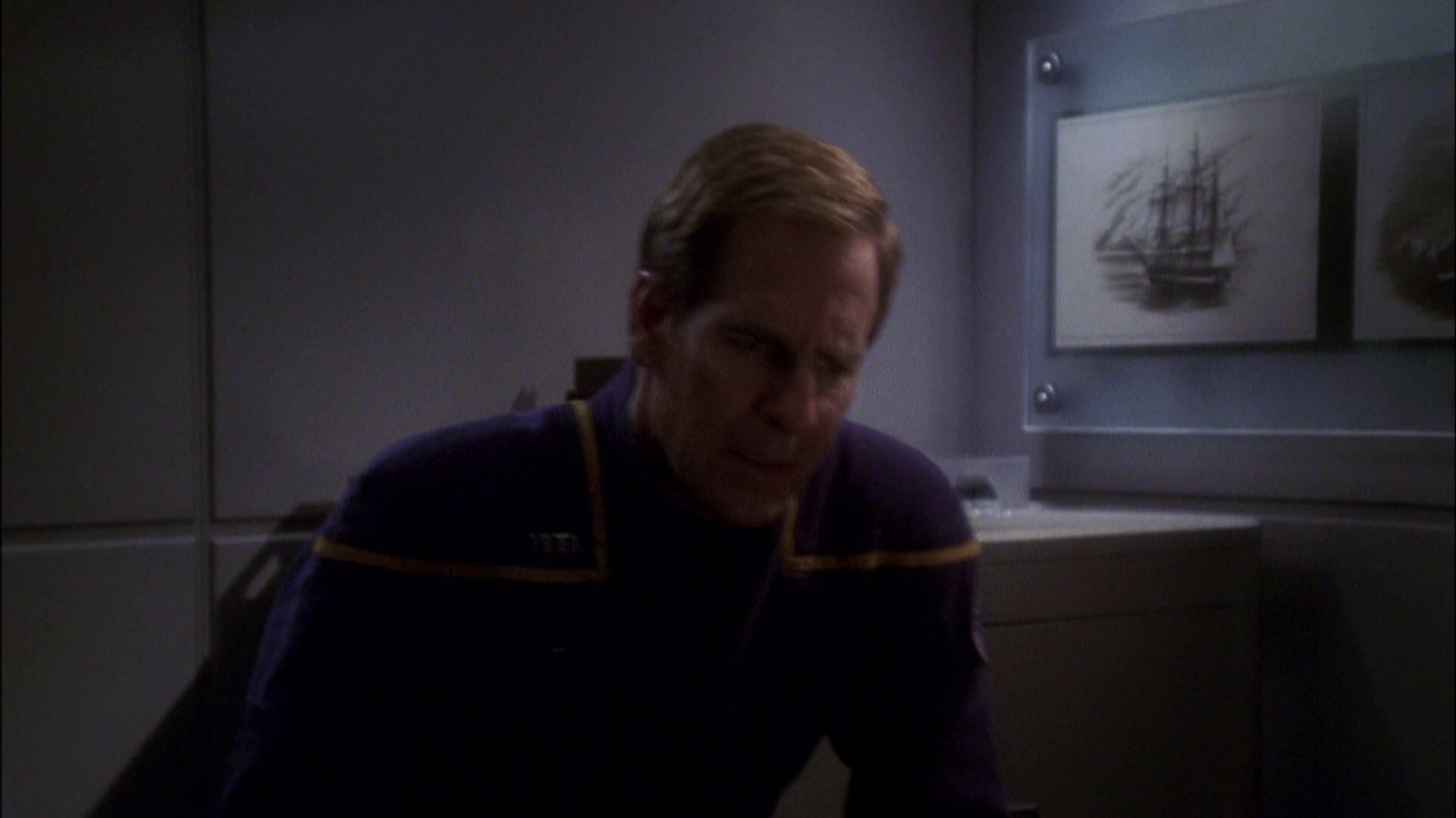 extant_StarTrek_ENT_1x08-BreakingTheIce_1632.jpg