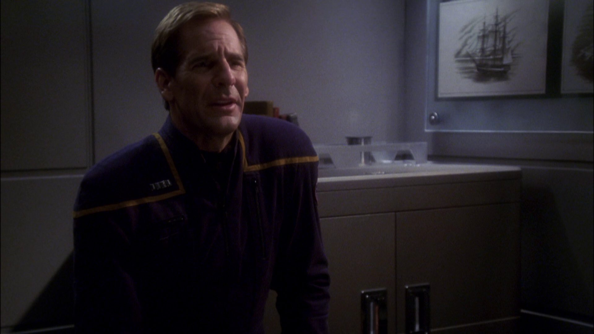 extant_StarTrek_ENT_1x08-BreakingTheIce_1636.jpg