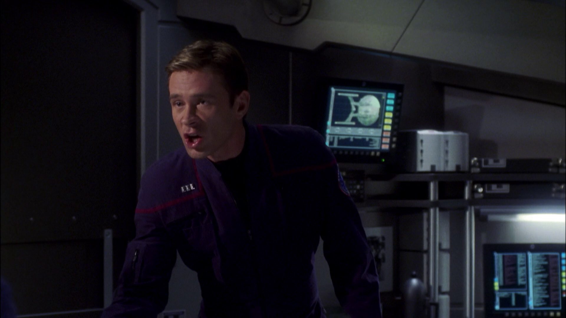 extant_StarTrek_ENT_1x08-BreakingTheIce_1658.jpg
