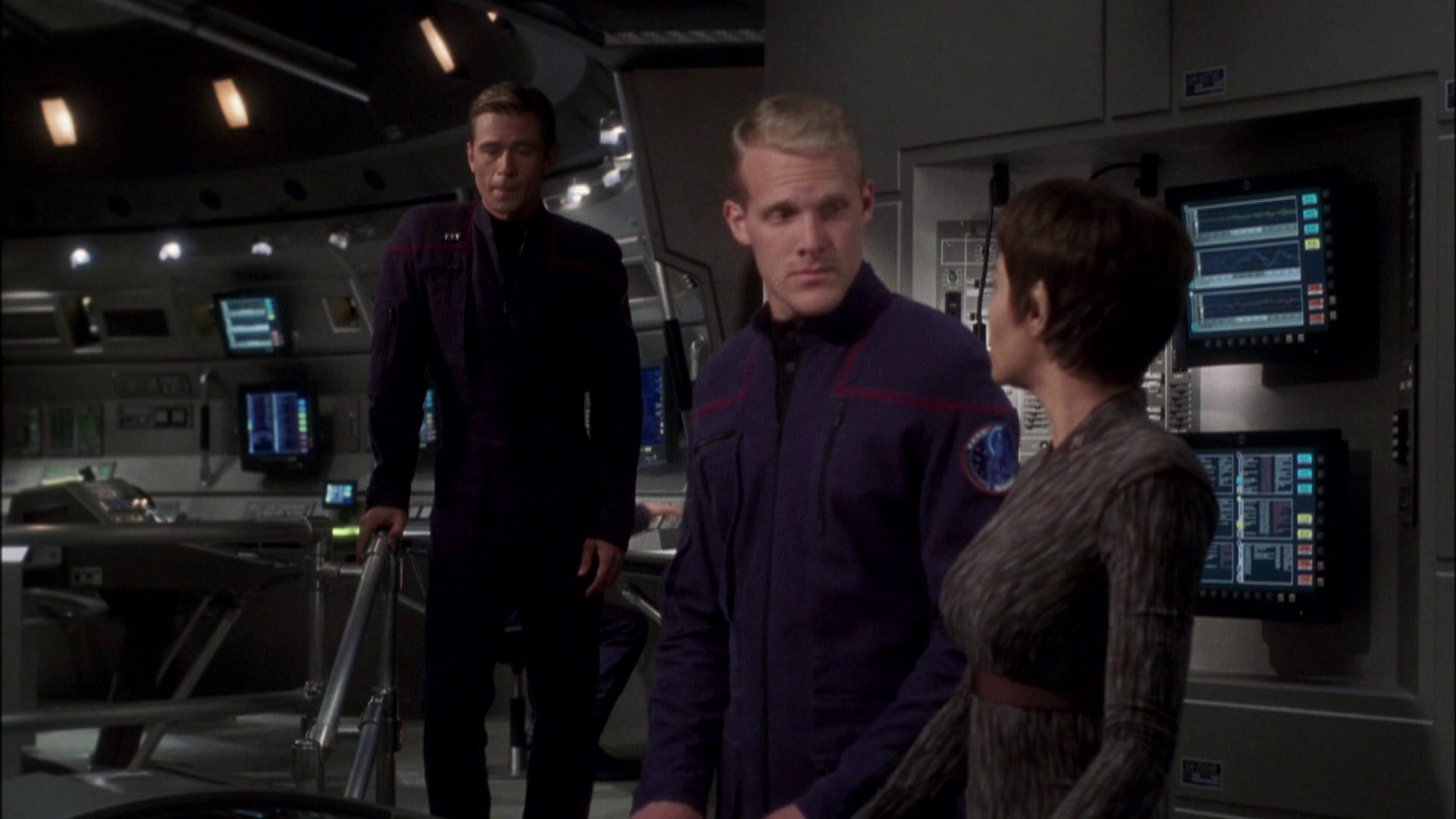 extant_StarTrek_ENT_1x08-BreakingTheIce_1733.jpg