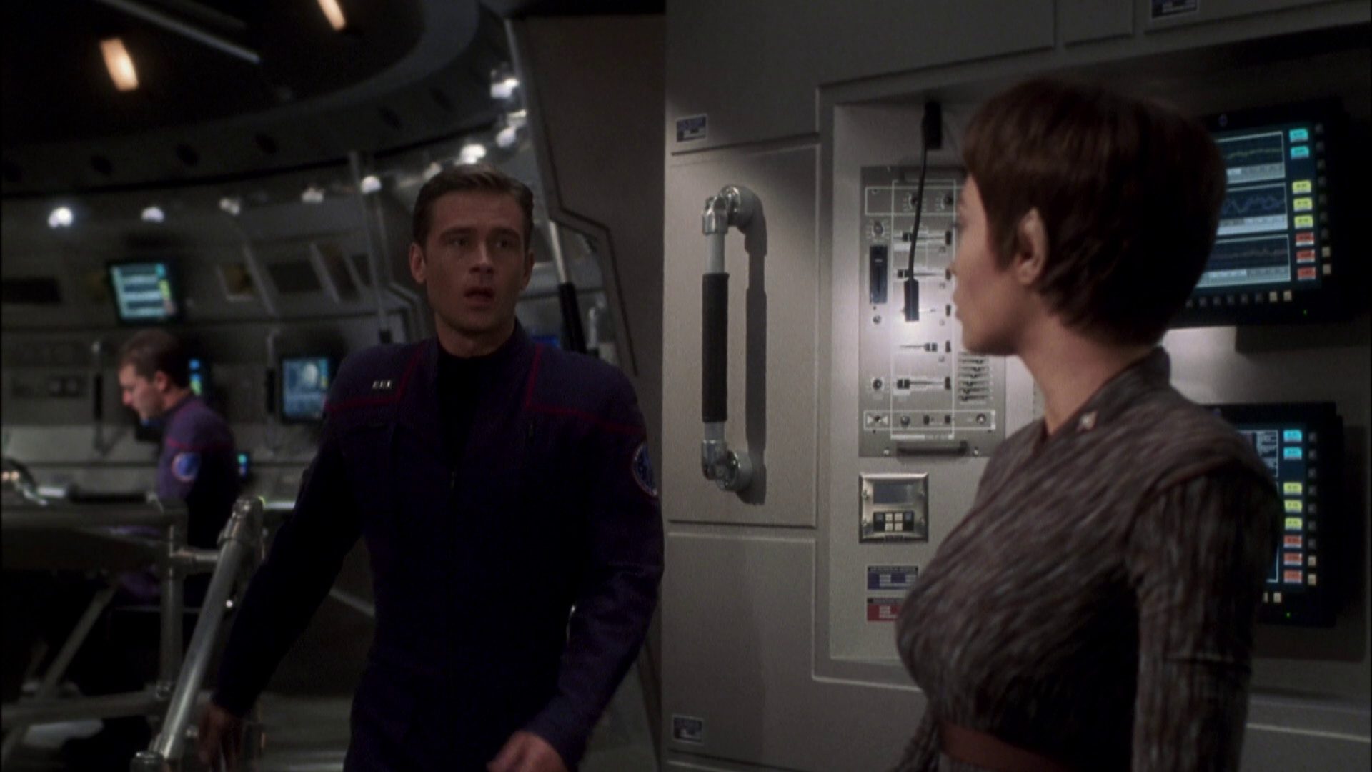 extant_StarTrek_ENT_1x08-BreakingTheIce_1741.jpg