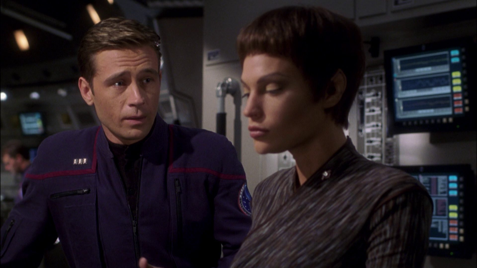 extant_StarTrek_ENT_1x08-BreakingTheIce_1777.jpg
