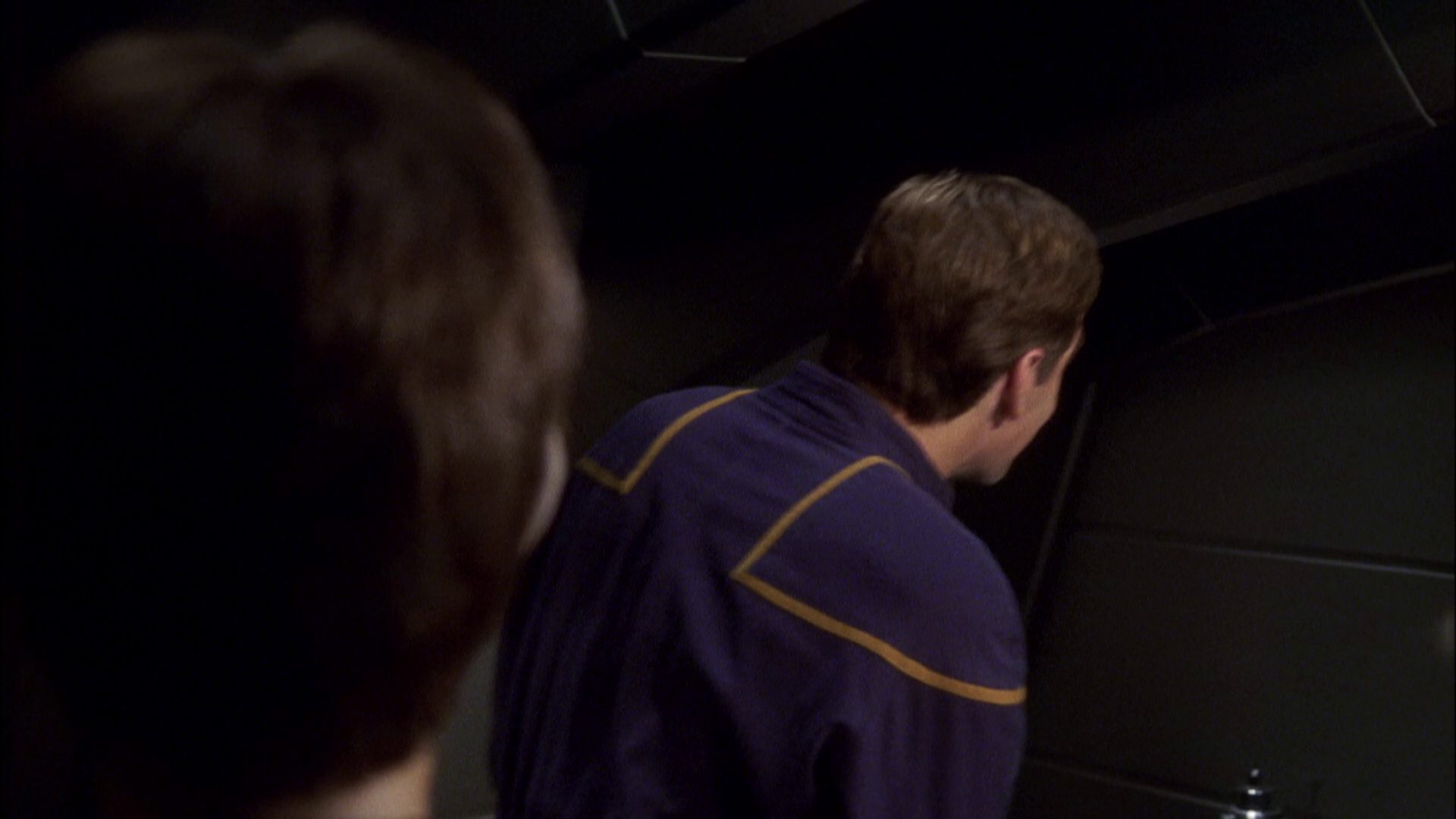 extant_StarTrek_ENT_1x08-BreakingTheIce_1878.jpg