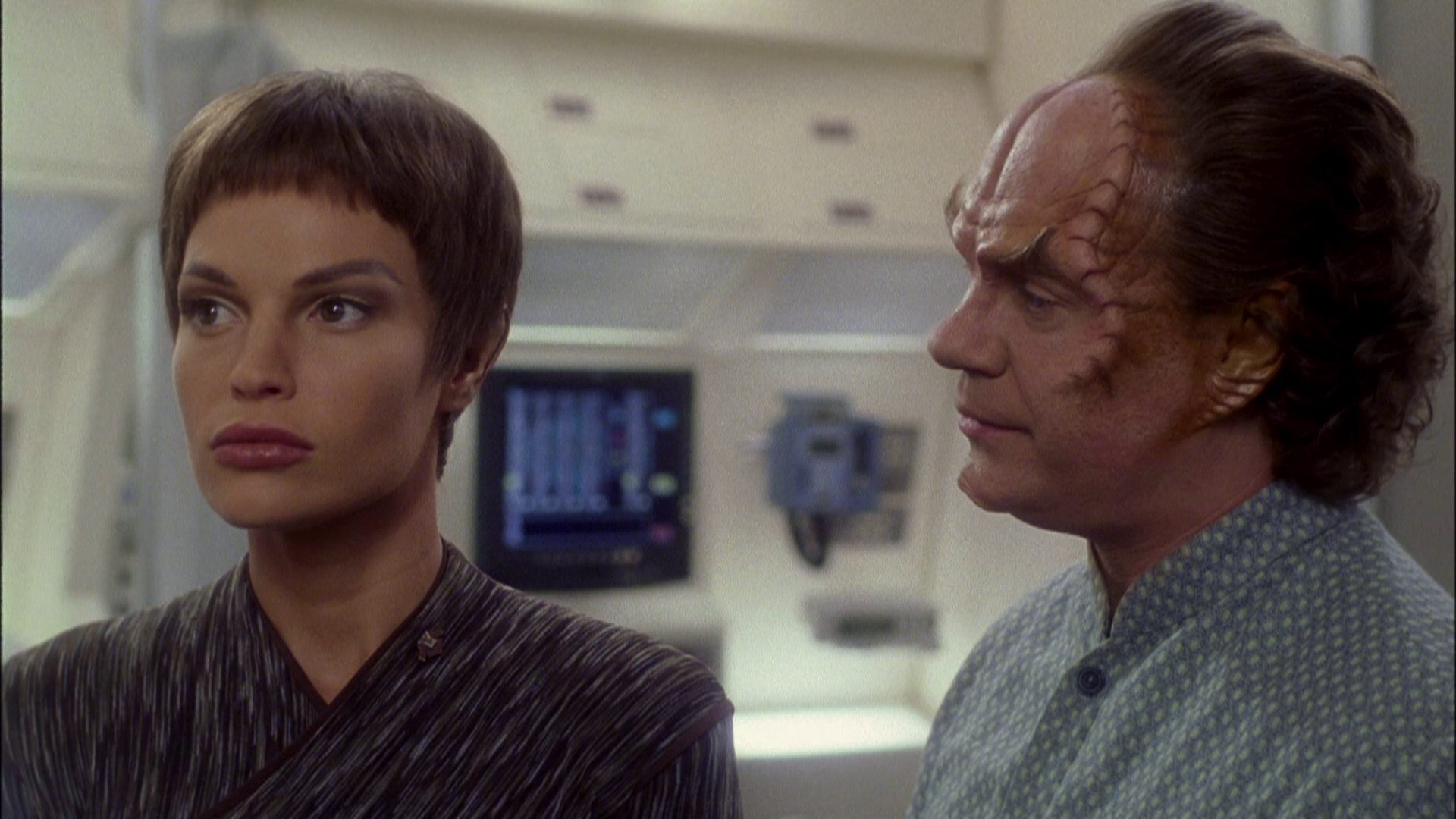 extant_StarTrek_ENT_1x08-BreakingTheIce_1940.jpg