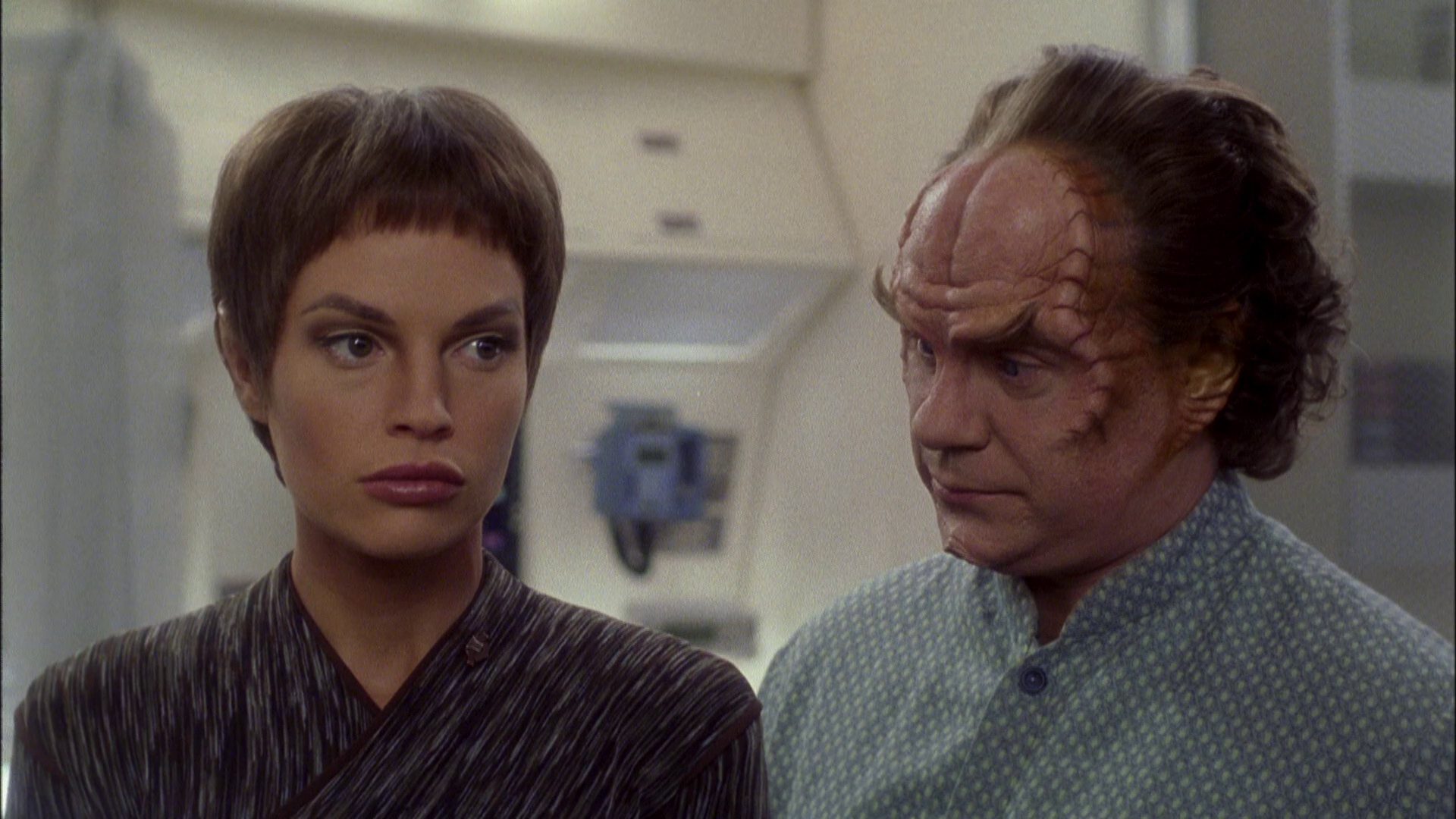 extant_StarTrek_ENT_1x08-BreakingTheIce_1956.jpg