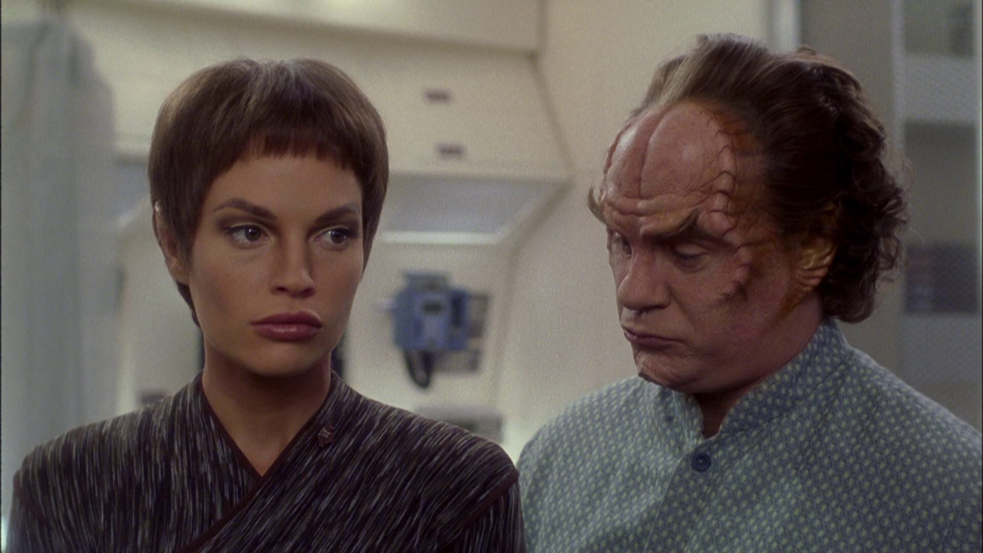 extant_StarTrek_ENT_1x08-BreakingTheIce_1957.jpg
