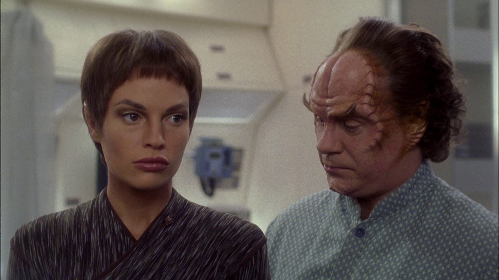 extant_StarTrek_ENT_1x08-BreakingTheIce_1958.jpg