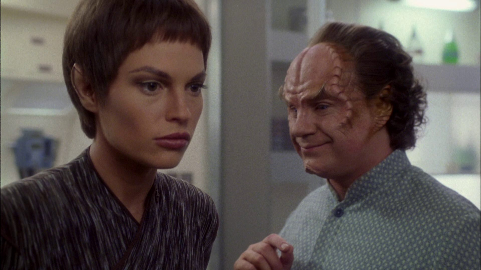 extant_StarTrek_ENT_1x08-BreakingTheIce_1999.jpg