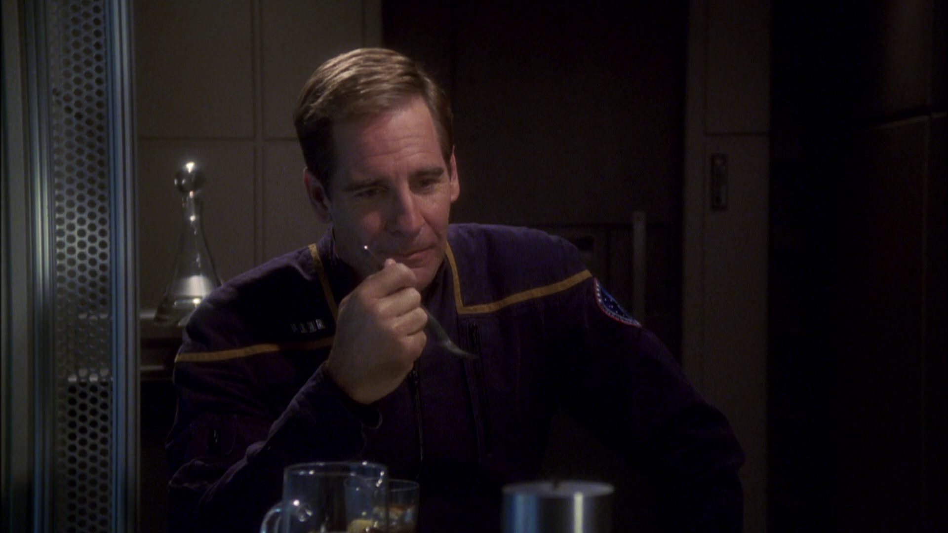 extant_StarTrek_ENT_1x08-BreakingTheIce_2240.jpg