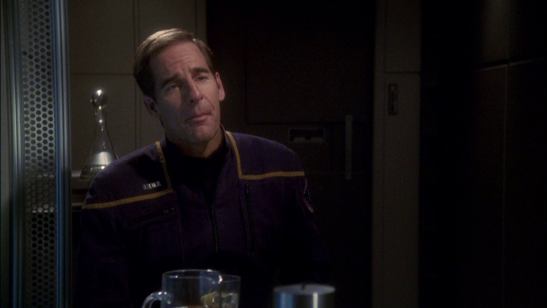 extant_StarTrek_ENT_1x08-BreakingTheIce_2258.jpg