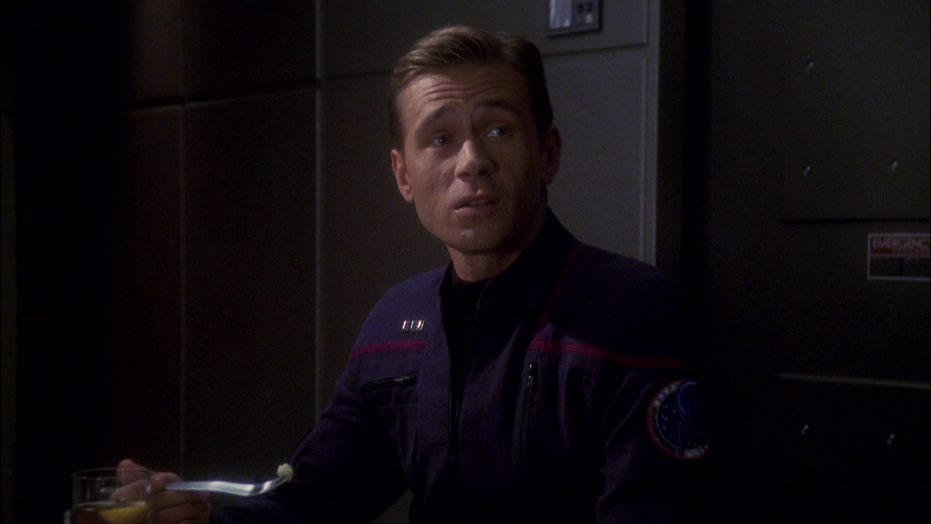 extant_StarTrek_ENT_1x08-BreakingTheIce_2265.jpg