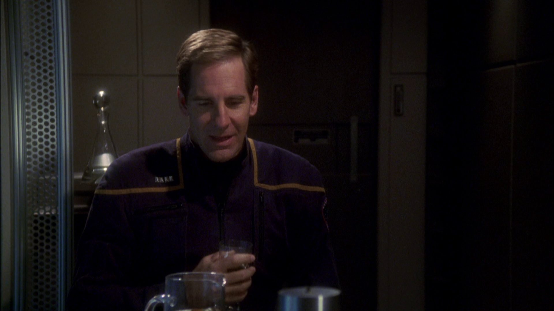 extant_StarTrek_ENT_1x08-BreakingTheIce_2281.jpg