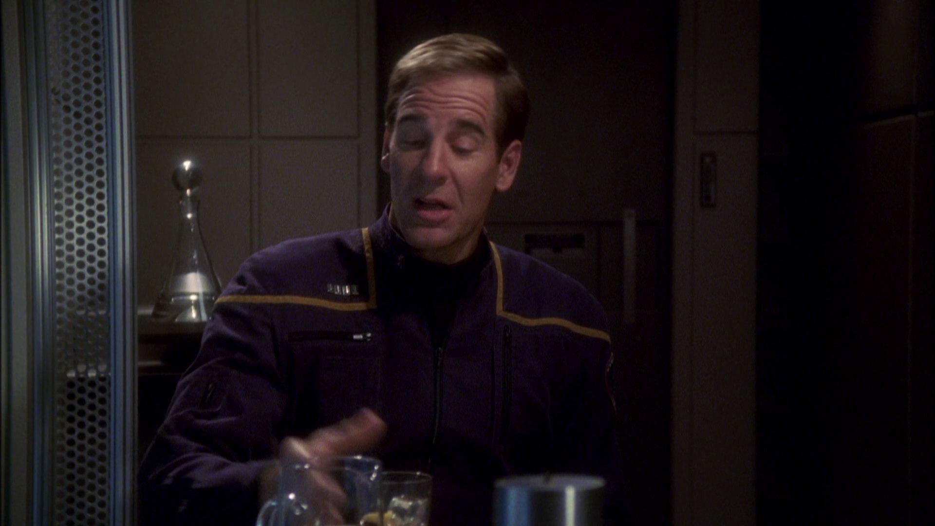 extant_StarTrek_ENT_1x08-BreakingTheIce_2292.jpg