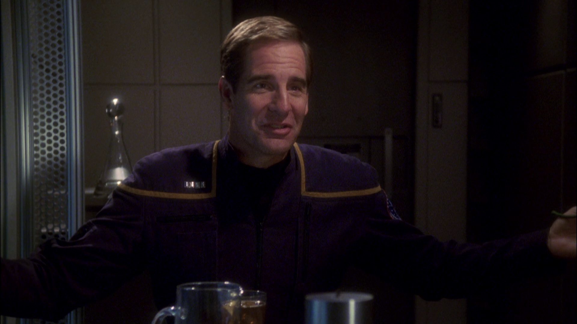 extant_StarTrek_ENT_1x08-BreakingTheIce_2329.jpg