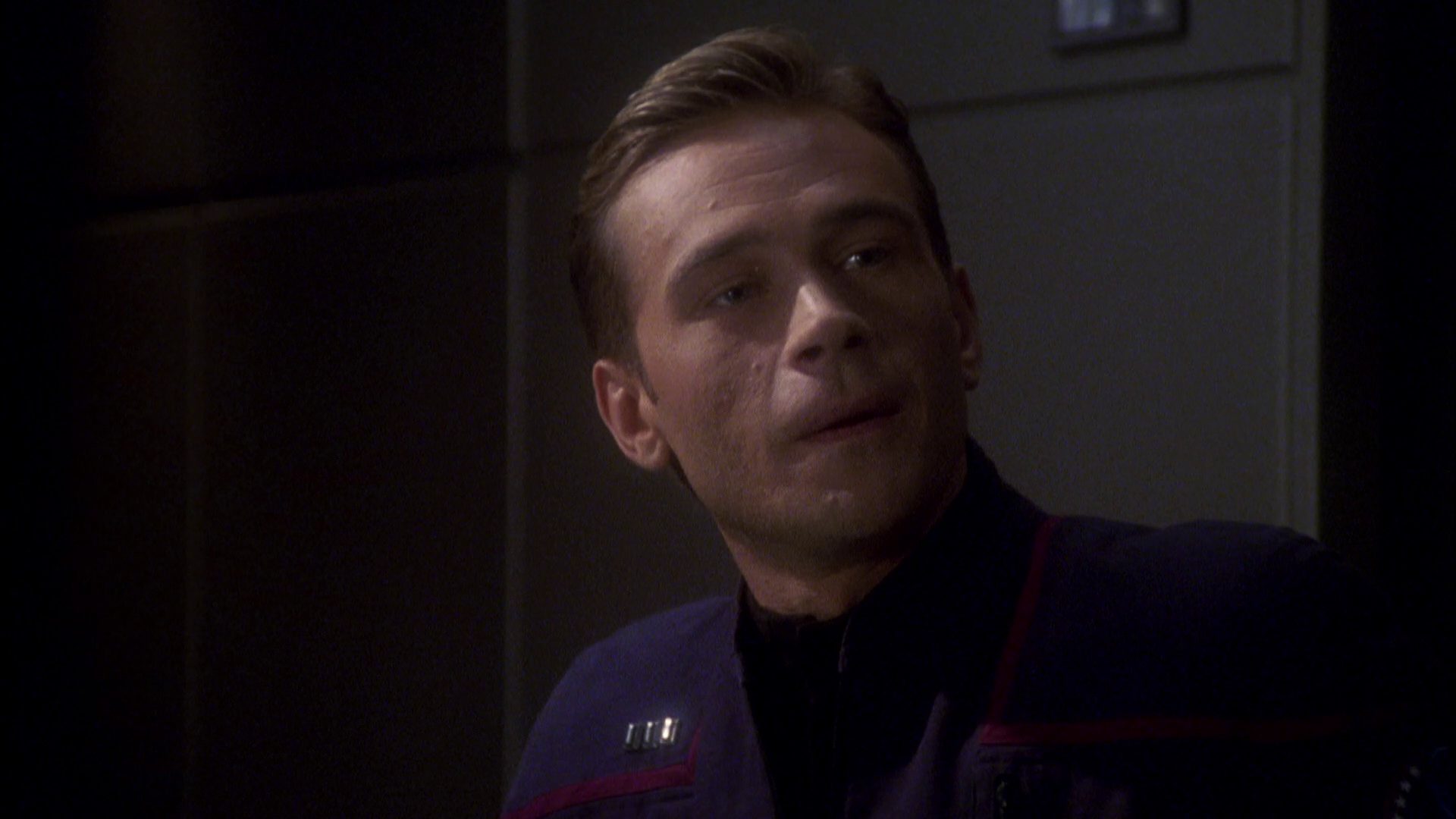 extant_StarTrek_ENT_1x08-BreakingTheIce_2339.jpg