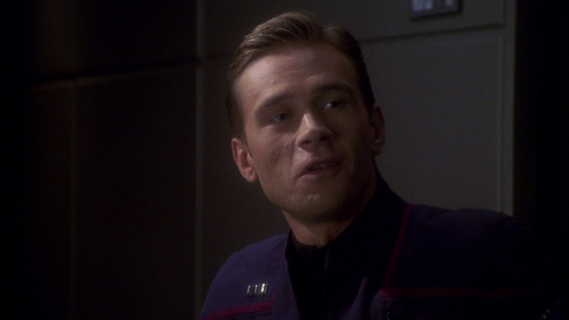 extant_StarTrek_ENT_1x08-BreakingTheIce_2342.jpg