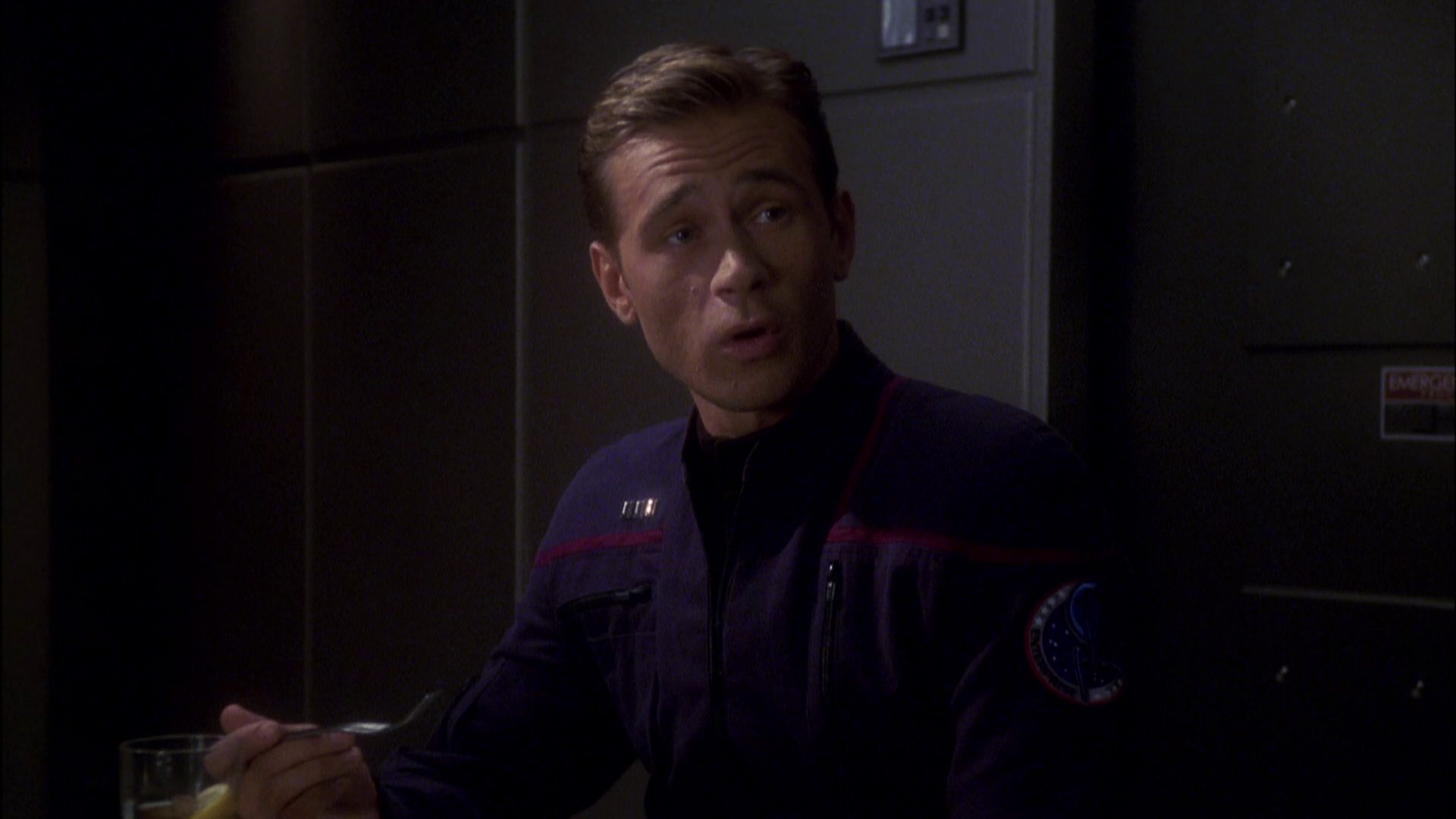 extant_StarTrek_ENT_1x08-BreakingTheIce_2370.jpg