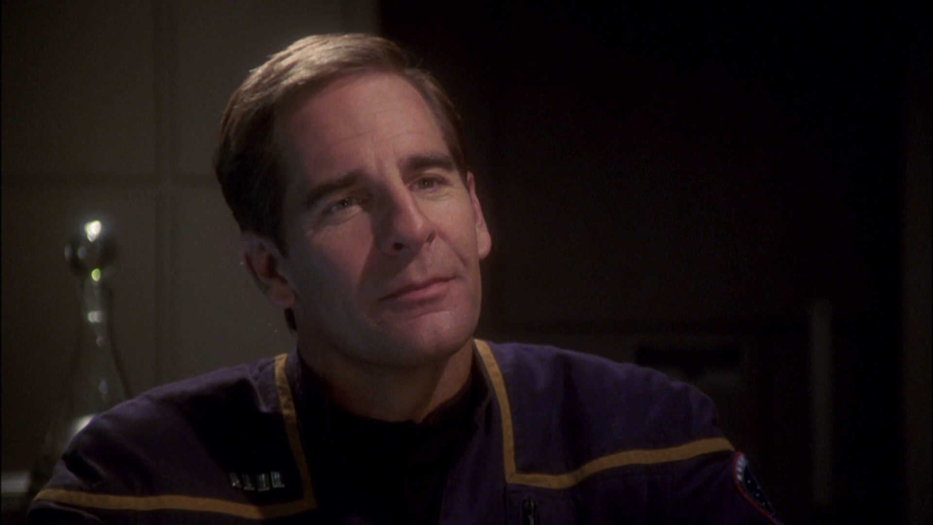 extant_StarTrek_ENT_1x08-BreakingTheIce_2410.jpg