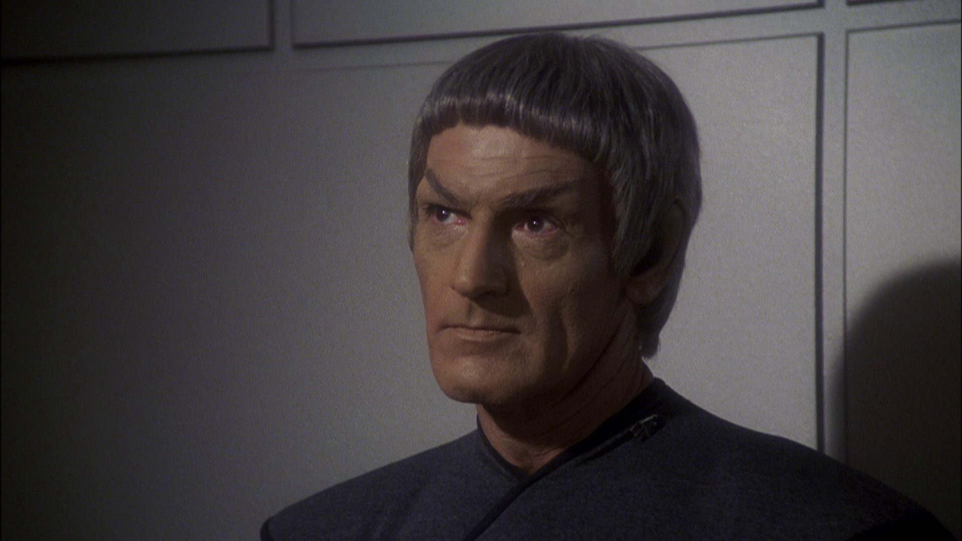 extant_StarTrek_ENT_1x08-BreakingTheIce_2447.jpg
