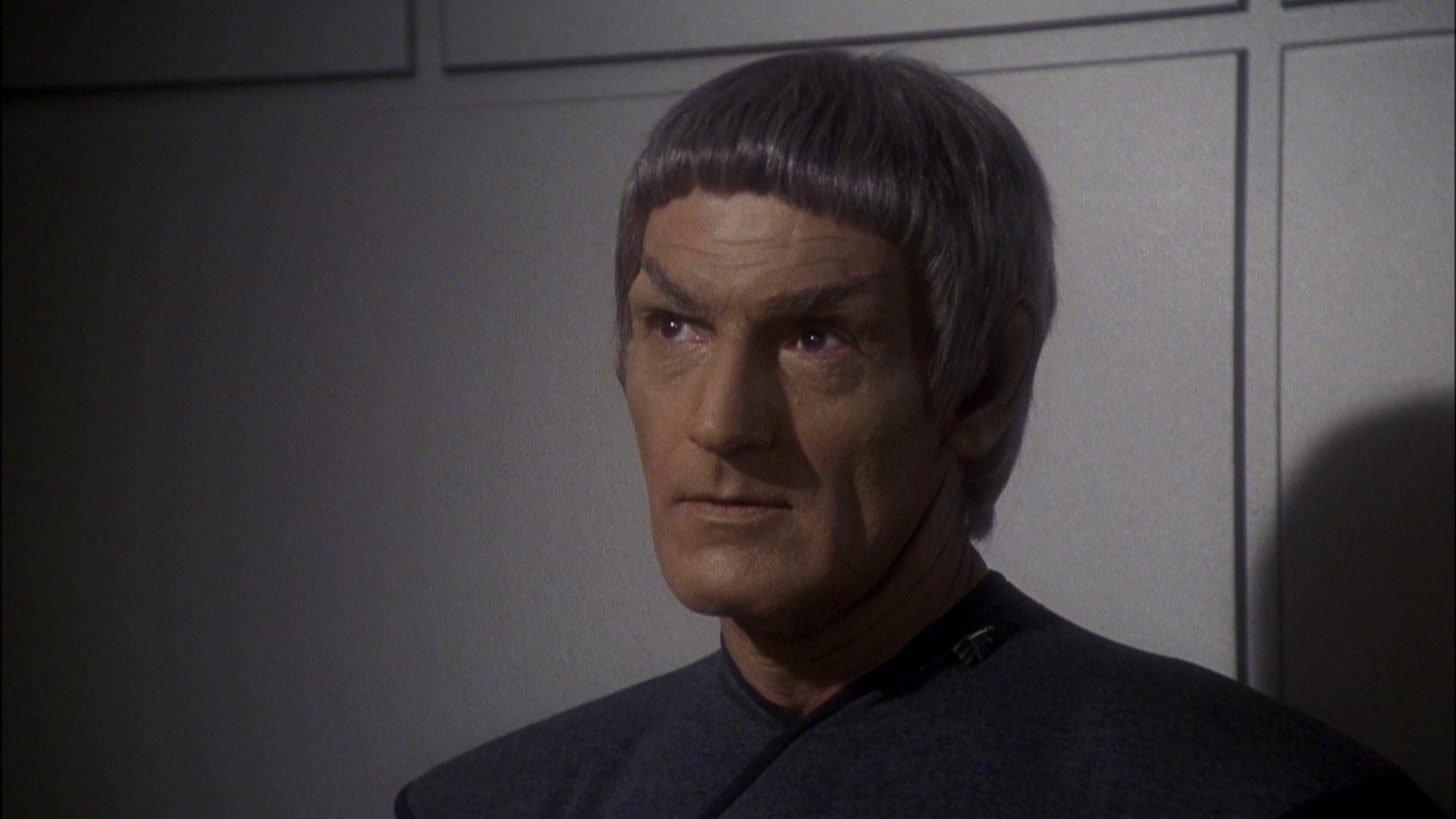 extant_StarTrek_ENT_1x08-BreakingTheIce_2452.jpg