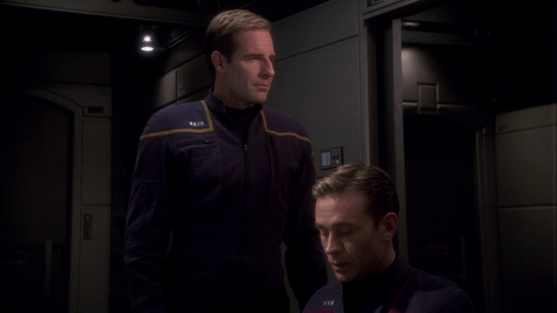 extant_StarTrek_ENT_1x08-BreakingTheIce_2463.jpg