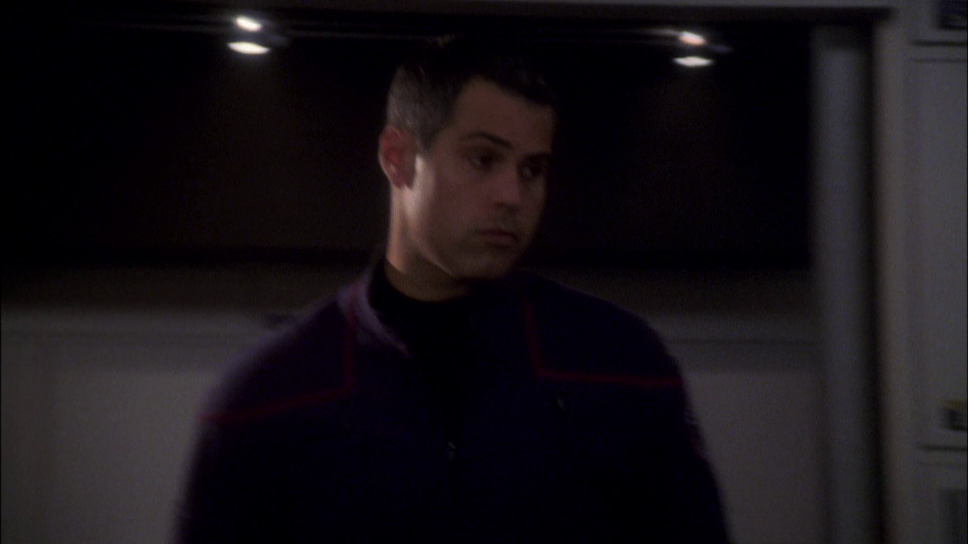 extant_StarTrek_ENT_1x08-BreakingTheIce_2468.jpg