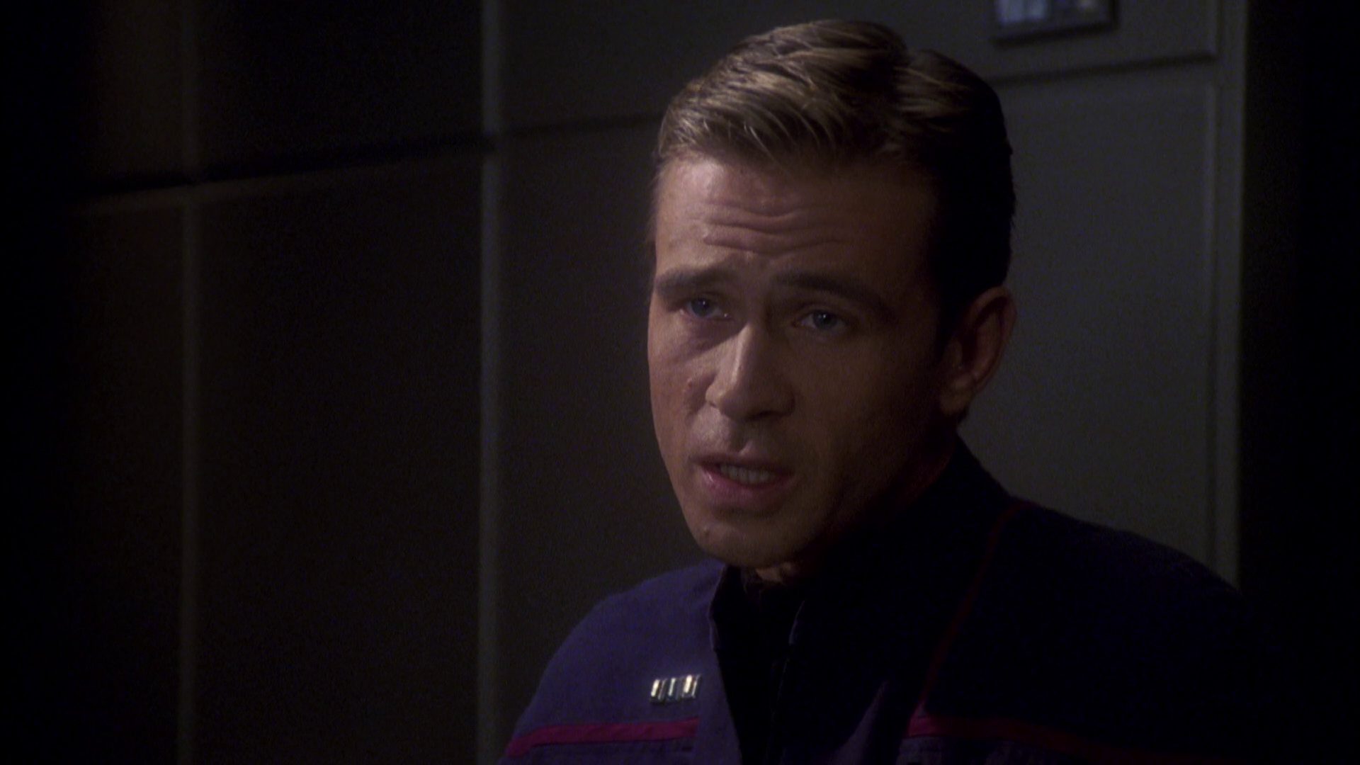 extant_StarTrek_ENT_1x08-BreakingTheIce_2485.jpg