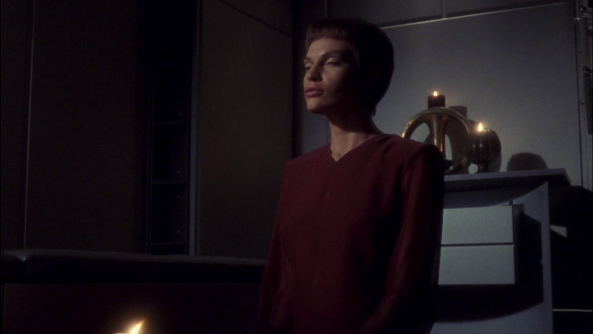 extant_StarTrek_ENT_1x08-BreakingTheIce_2584.jpg