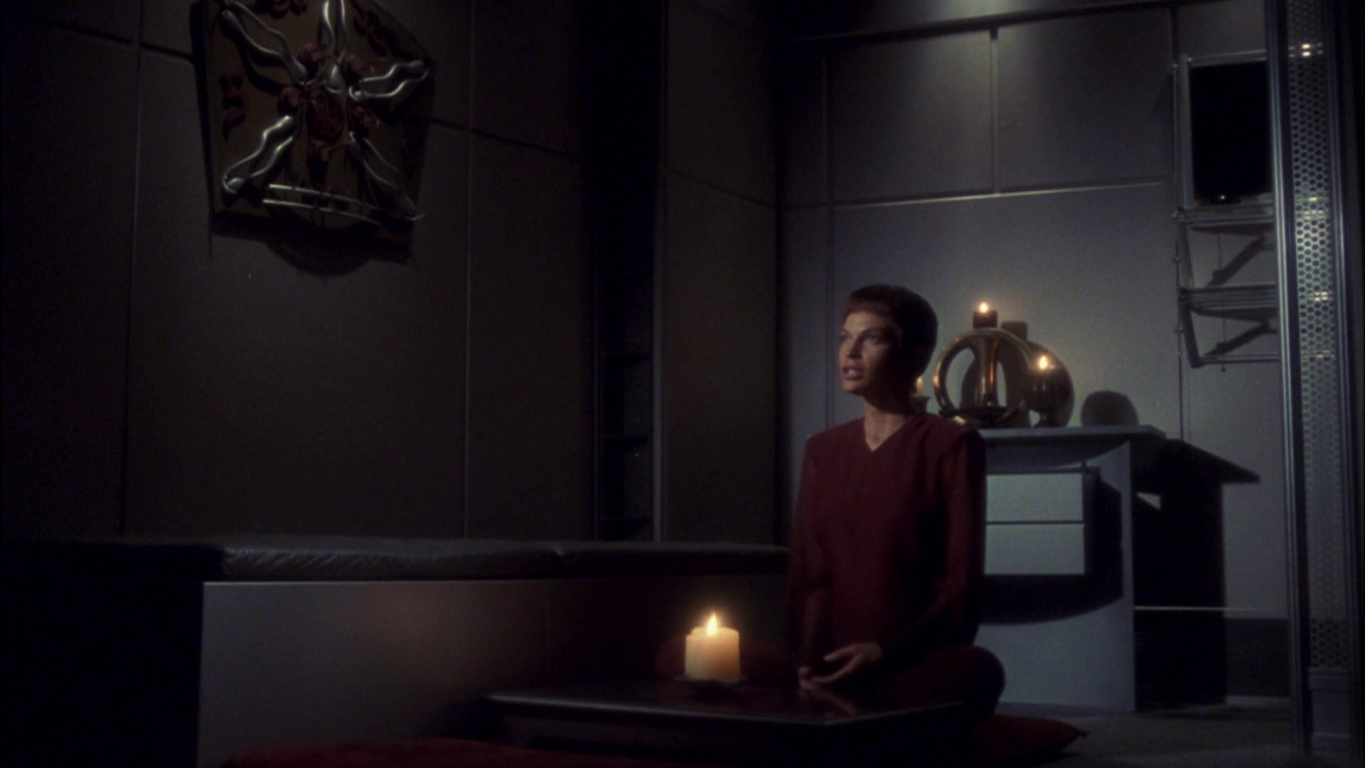 extant_StarTrek_ENT_1x08-BreakingTheIce_2595.jpg