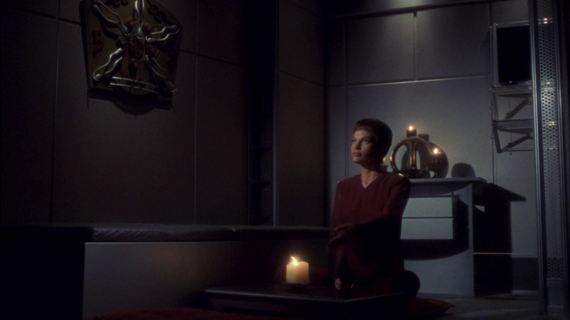 extant_StarTrek_ENT_1x08-BreakingTheIce_2596.jpg