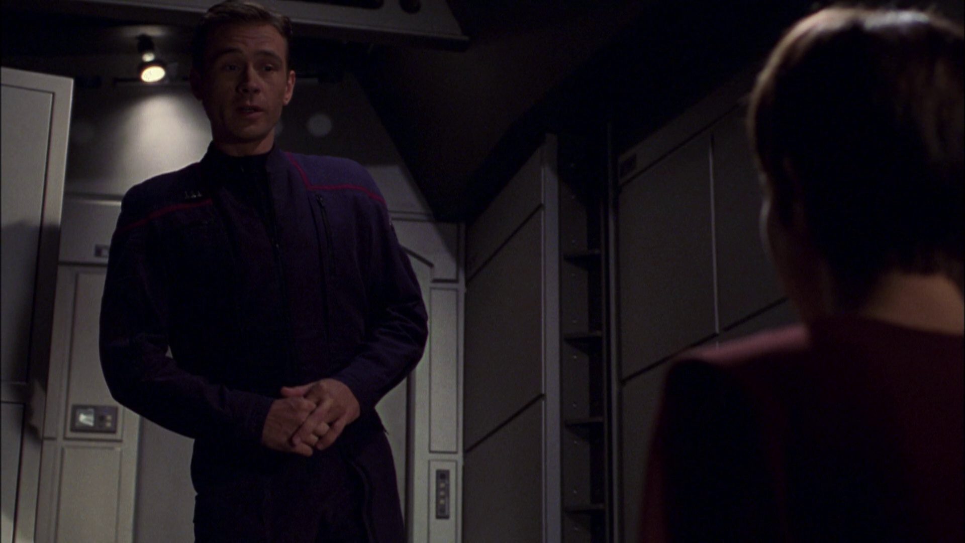 extant_StarTrek_ENT_1x08-BreakingTheIce_2604.jpg