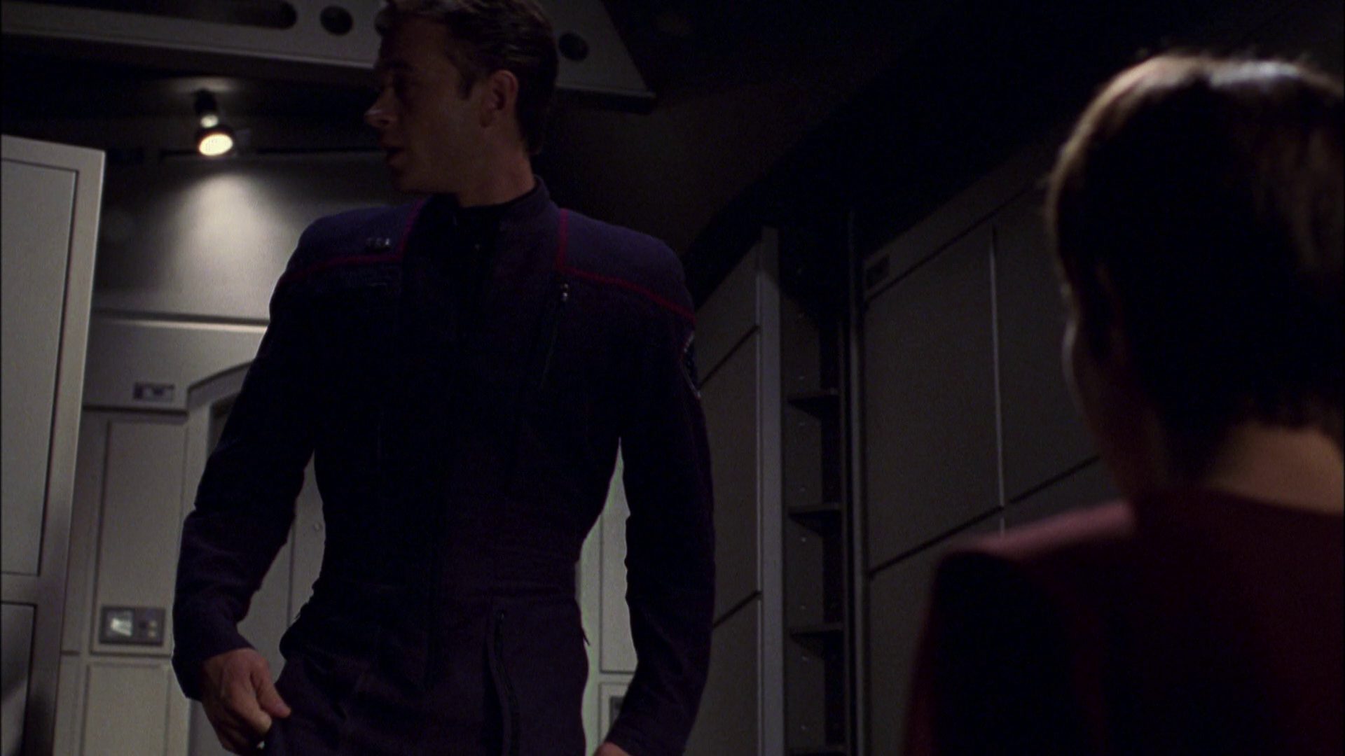 extant_StarTrek_ENT_1x08-BreakingTheIce_2605.jpg