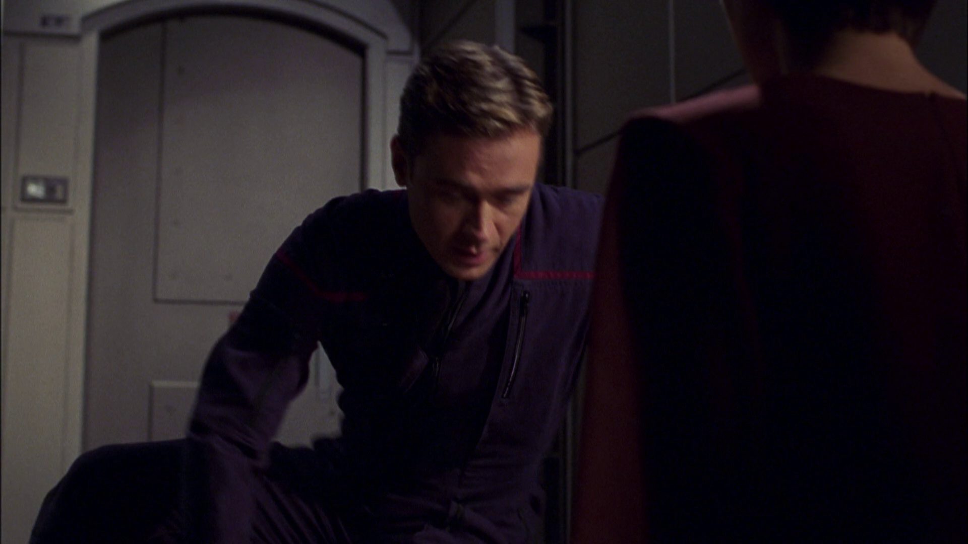 extant_StarTrek_ENT_1x08-BreakingTheIce_2609.jpg