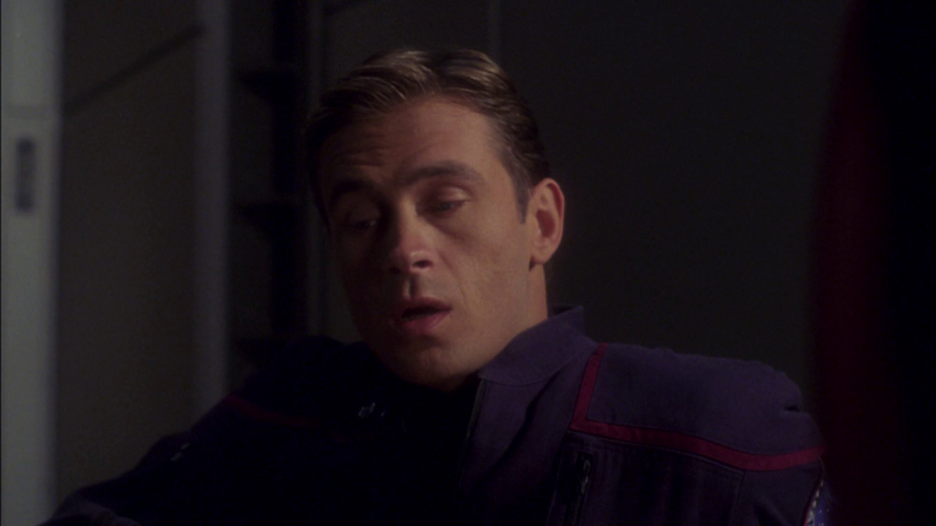 extant_StarTrek_ENT_1x08-BreakingTheIce_2623.jpg