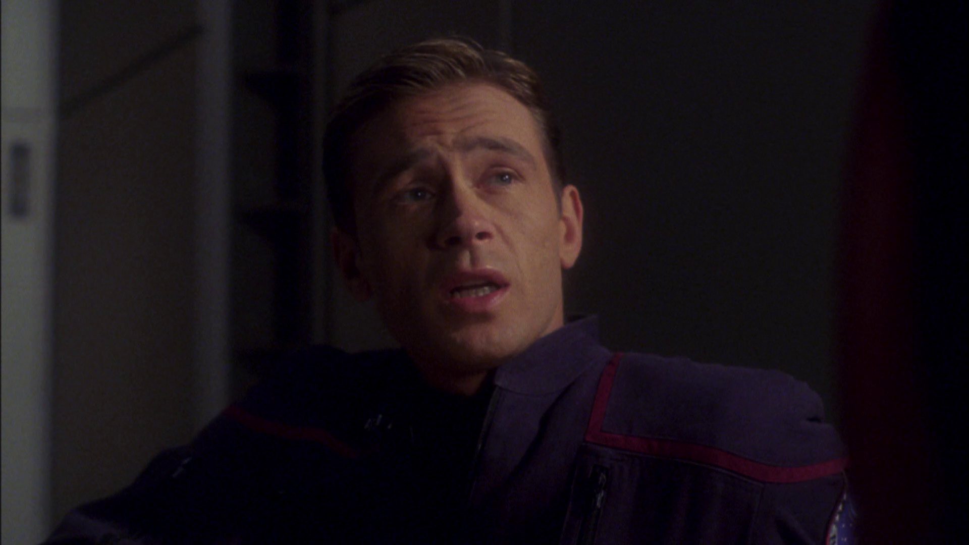 extant_StarTrek_ENT_1x08-BreakingTheIce_2626.jpg