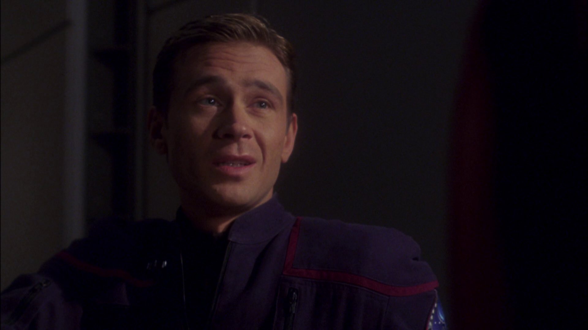 extant_StarTrek_ENT_1x08-BreakingTheIce_2659.jpg