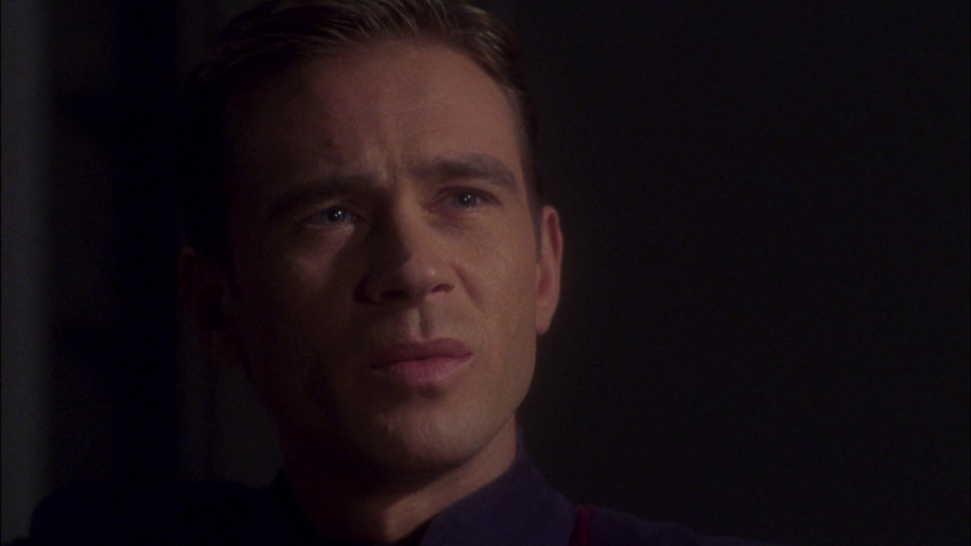 extant_StarTrek_ENT_1x08-BreakingTheIce_2724.jpg