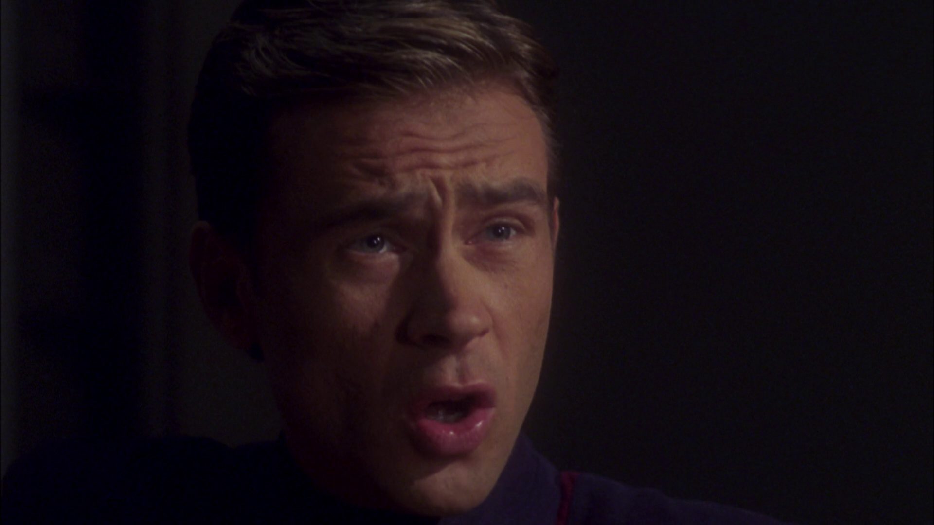 extant_StarTrek_ENT_1x08-BreakingTheIce_2733.jpg