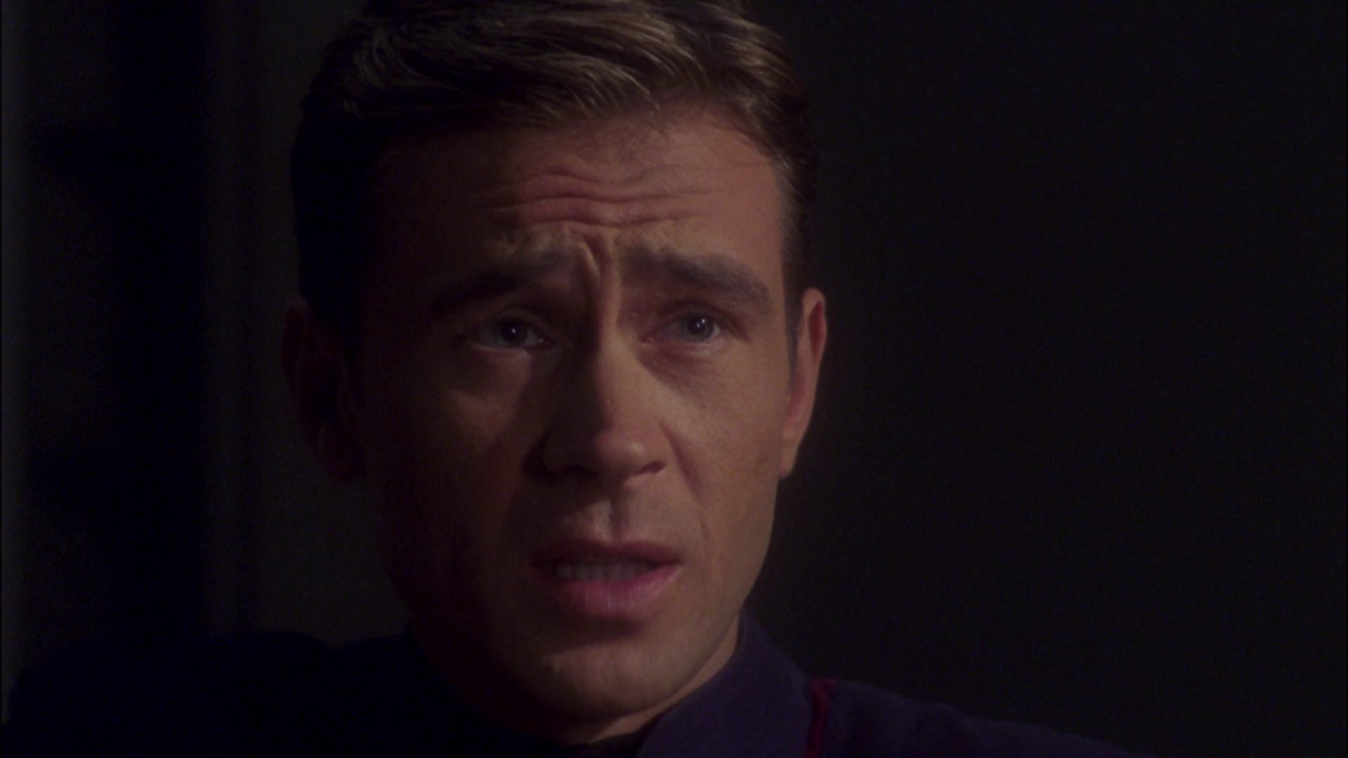 extant_StarTrek_ENT_1x08-BreakingTheIce_2735.jpg
