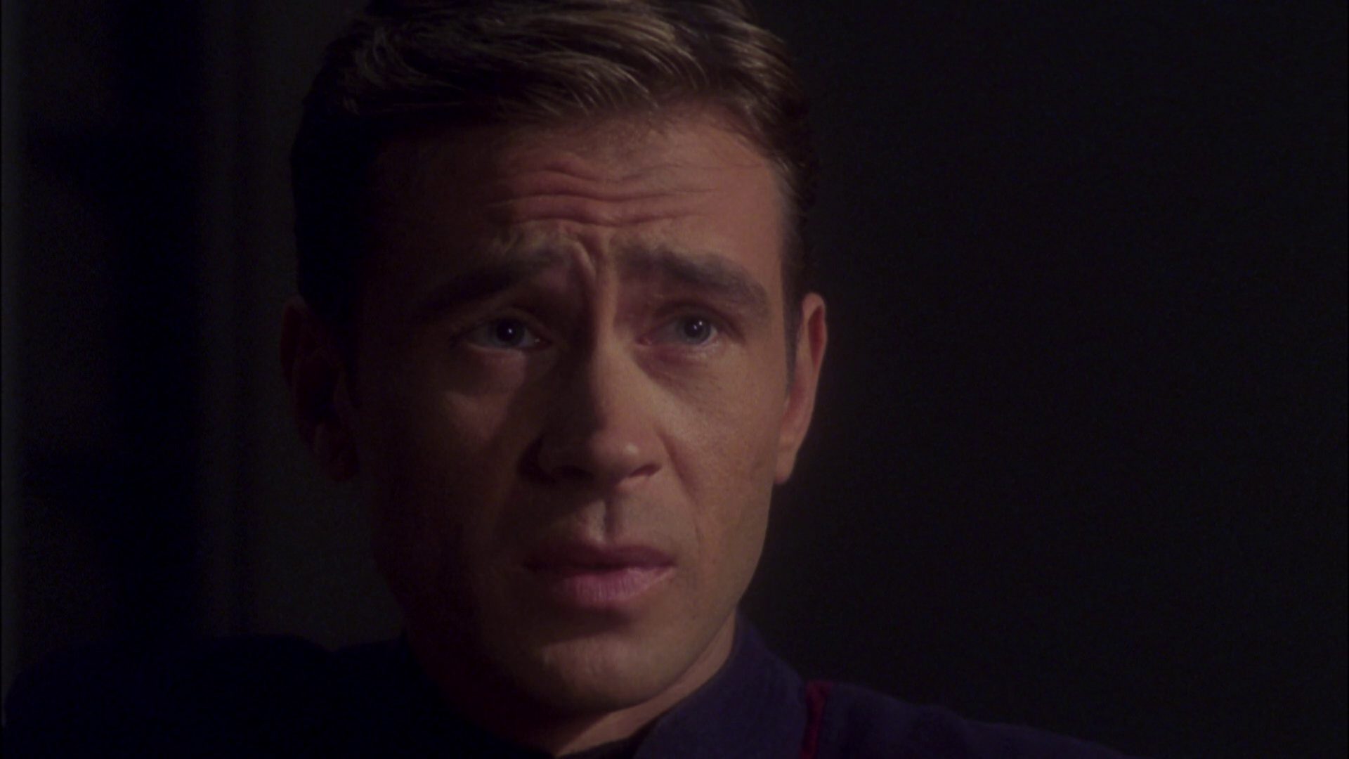 extant_StarTrek_ENT_1x08-BreakingTheIce_2737.jpg
