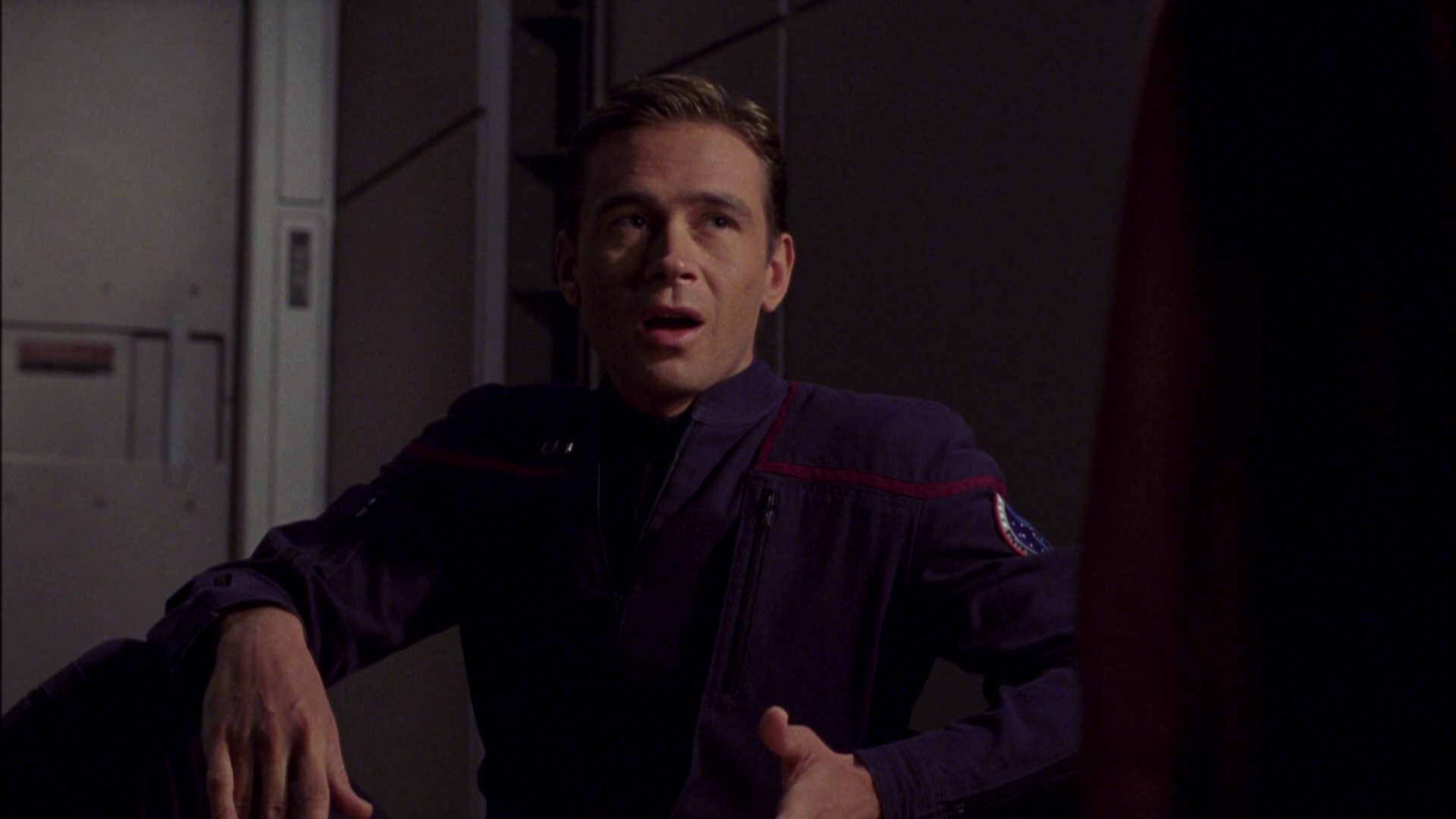 extant_StarTrek_ENT_1x08-BreakingTheIce_2762.jpg