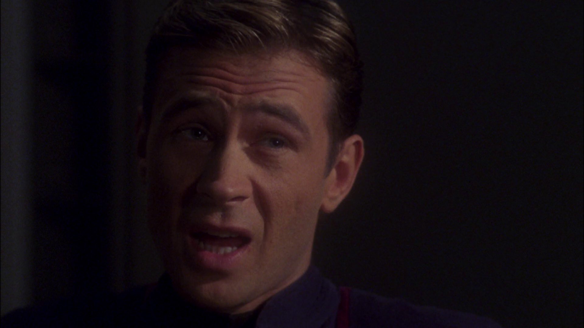 extant_StarTrek_ENT_1x08-BreakingTheIce_2809.jpg