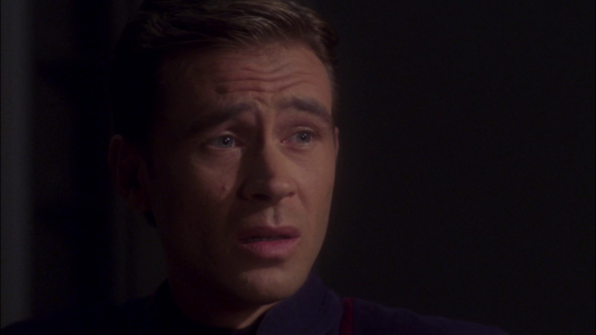 extant_StarTrek_ENT_1x08-BreakingTheIce_2816.jpg
