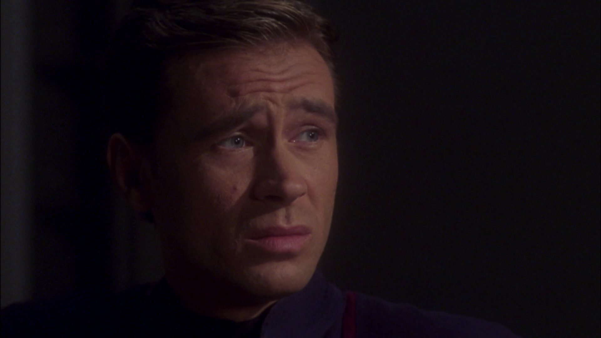 extant_StarTrek_ENT_1x08-BreakingTheIce_2817.jpg