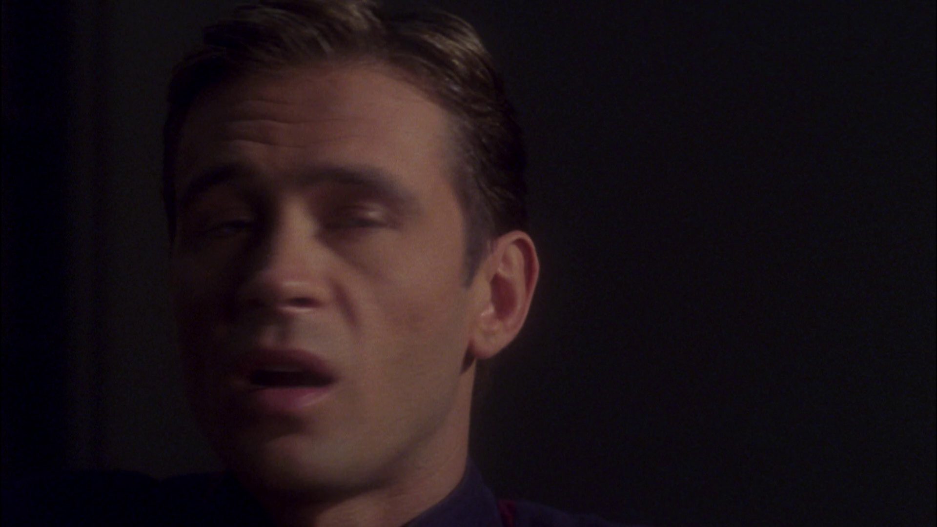 extant_StarTrek_ENT_1x08-BreakingTheIce_2890.jpg