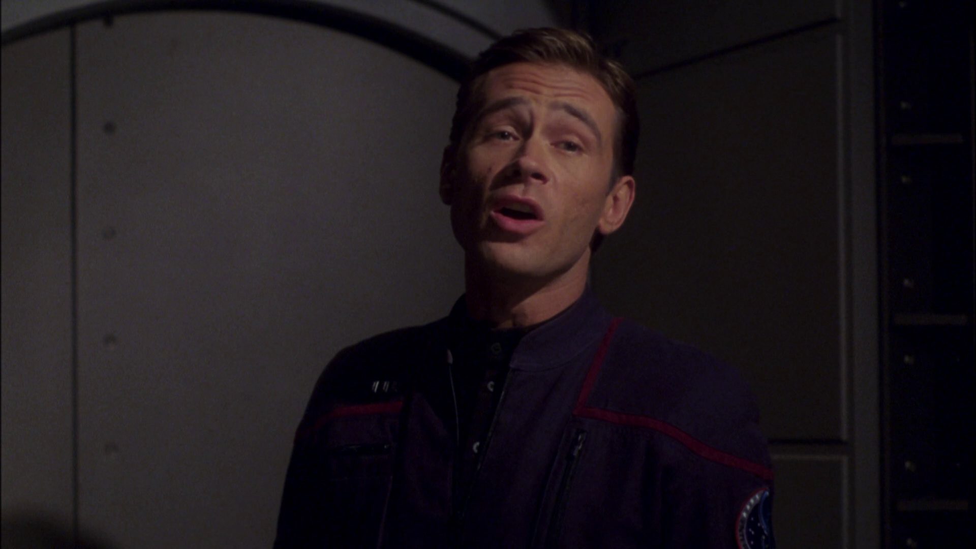 extant_StarTrek_ENT_1x08-BreakingTheIce_2931.jpg