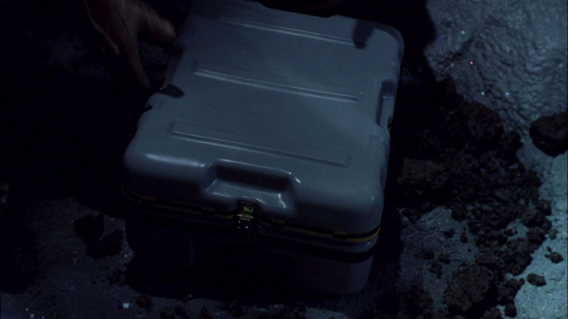 extant_StarTrek_ENT_1x08-BreakingTheIce_2953.jpg